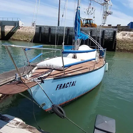 Hotel na wodzie Fractal - Vintage Sailboat In Belem *