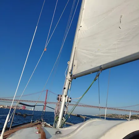 Fractal - Vintage Sailboat In Belém Bateau-hôtel Lisboa